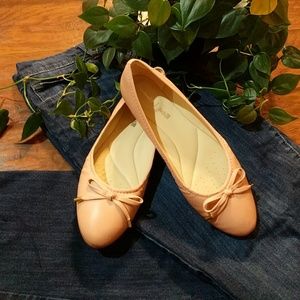 NWT pink leather flats